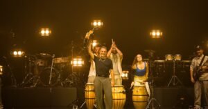 Jorge Drexler se presentó en Mendoza al ritmo del candombe uruguayo en una experiencia inmersiva: «Estoy muy feliz de volver»