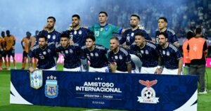Cómo formaría la Selección Argentina, sin los «tocados» o lesionados, si debutara hoy vs Argelia en el Mundial 2026
