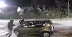 «Llevate todo», la desesperación de una mujer asaltada por motochorros cuando dejaba a su hijo en la casa de un amigo en Mar del Plata