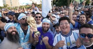 Furor por el Prode del Mundial: la locura de hinchar por cualquier selección con tal de acertar un pleno