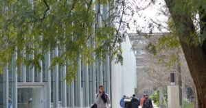 Buenos Aires sigue siendo la mejor ciudad de América Latina para estudiar, pero el costo de vida ahora le juega en contra