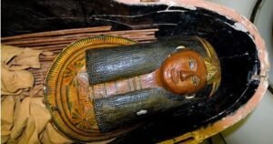 Descubren que las princesas del antiguo Egipto eran arqueras expertas y las enterraban con sus armas