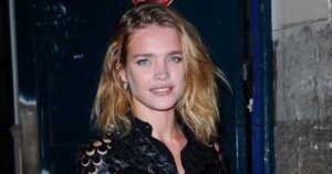 Natalia Vodianova, la supermodelo que vendía fruta en la calle con su madre y hoy tiene una fortuna de 50 millones de dólares: «Vengo de lo más bajo de la sociedad, donde no pensás en qué te vas a poner, sino en qué vas a comer»