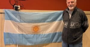 El egipcio que escapó de su país en barco, adoptó como patria a la Argentina y ahora es fanático de la Scaloneta