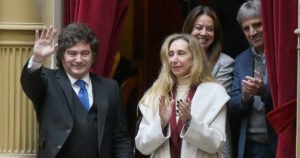 Javier Milei y sus medidas, EN VIVO: el Gobierno advierte por sanciones a los gremios docentes por el paro de mañana y busca avanzar con el proyecto que permite venderle tierras a extranjeros