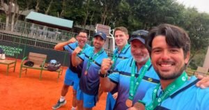 La historia de película del argentino que hizo ascender a Aruba en la Copa Davis y preparó el equipo en un container de Cañuelas