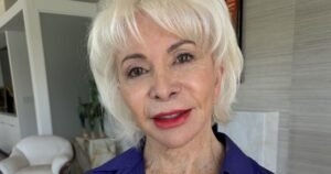 Isabel Allende, escritora chilena, resumió la vida en una poderosa frase: «La vida es puro ruido entre dos insondables silencios»