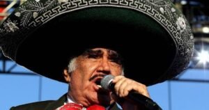 Vicente Fernández, rey de la música mexicana, sobre la vida: “Un artista debe vivir para cantar, no vivir de cantar»