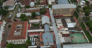 Cierran la cárcel de Devoto, y detrás de sus muros quedan recordadas historias