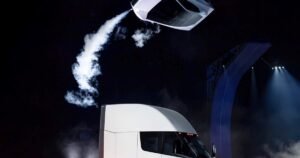 La tecnología detrás del Tesla Roadster: por qué necesita 7 horas para lograr un vuelo de apenas 6 segundos