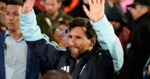 Las 48 horas frenéticas de Lionel Messi en España: contacto con la realeza, vínculo con los chicos y viaje a Nueva York para jugar con Inter Miami