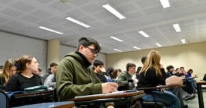 Argentina es el país de la región que más cayó en un ranking de universidades