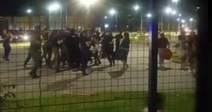 Un violento intento de usurpación de viviendas en la Villa Olímpica de Santa Fe terminó con un enfrentamiento con la Policía