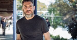 Un neurocientífico argentino creó una app que detecta el Alzheimer temprano a través de la IA y con solo unos minutos de habla