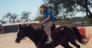 Colapinto en «modo cowboy»: qué hacía el piloto de Alpine cabalgando en la previa del Gran Premio de Estados Unidos