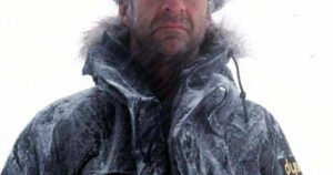 El enigma de Ranulph Fiennes: es el explorador más importante del mundo y su familia no sabe nada de él desde hace un año